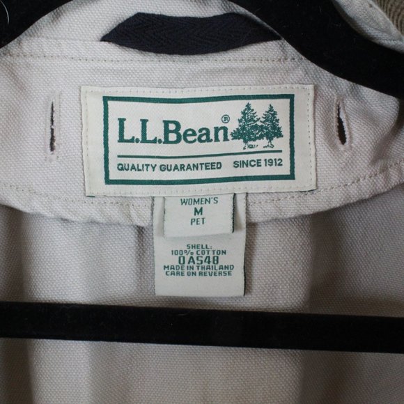 LL BEAN Classic Button Down Barn Jacket Size M - Picture 11 of 12